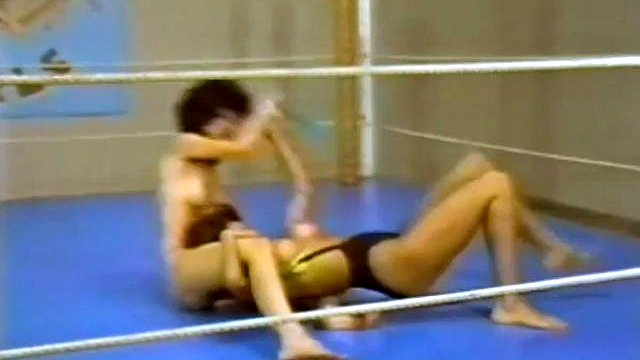 GG Connie Vs Kelly