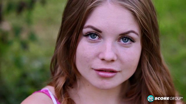 Picnic Pussy! - Alessandra Jane