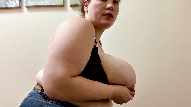Mega Milk Laura