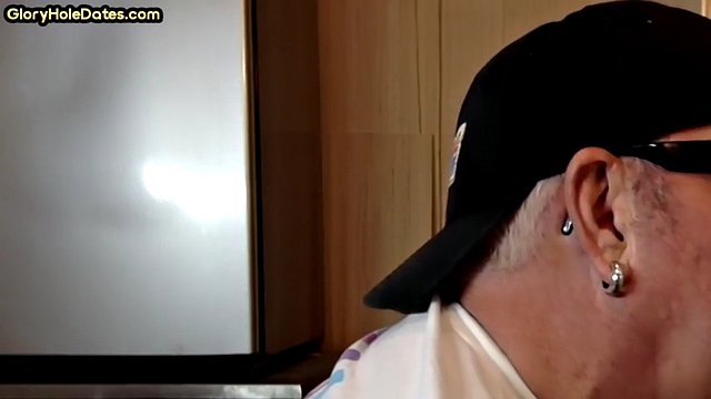 Mature gaydaddy perv sucks gloryhole date at his home