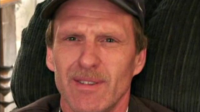 I love men like Ed. Incredibly masculine, this 43 year old is a mechanic and builder who leads a secret life. As it turns out, when he was in a chain gang, Ed's cock was sucked by another man and he got hooked.