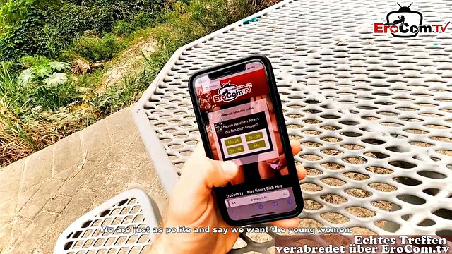 Kitty Ann and Kitty Kim Give Blowjobs on Real Date
