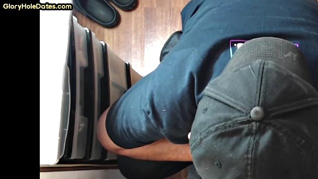 Real glory hole amateur DILF giving blowjob in homemade video