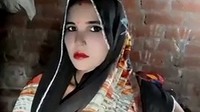 My stepsister is very horny and asks me to milk her and fuck her pussy (hindi audio )