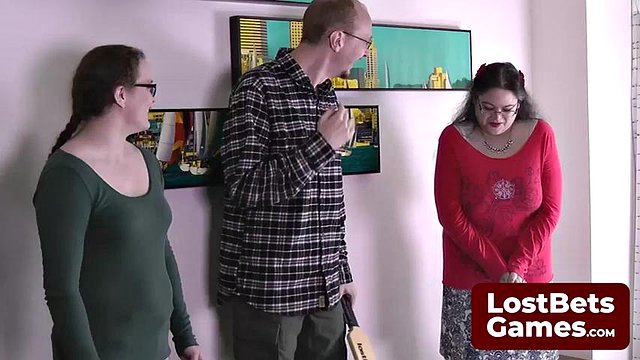 Giocando a Strip Rock Paper Scissors e pronto a esplorare nuove emozioni con LostBetsGames: Porn
