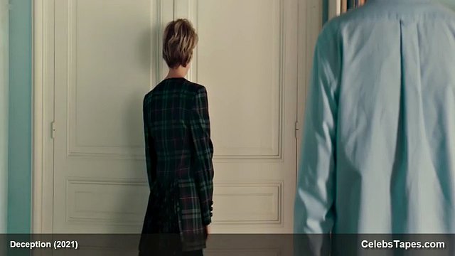 Lea Seydoux erotic scenes
