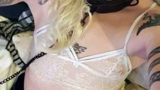 Mobilversjon - Storbritannia Sissy Katy suger og blir knullet