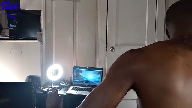 Thot in Texas - African American threesome, sucking dick, eating pussy