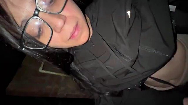 Meu primo passo secretamente me dá; Fazemos amor delicioso sem ninguém saber