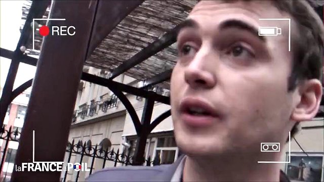 Una bella mora fa un sex tape con un giovane cazzo arrapato