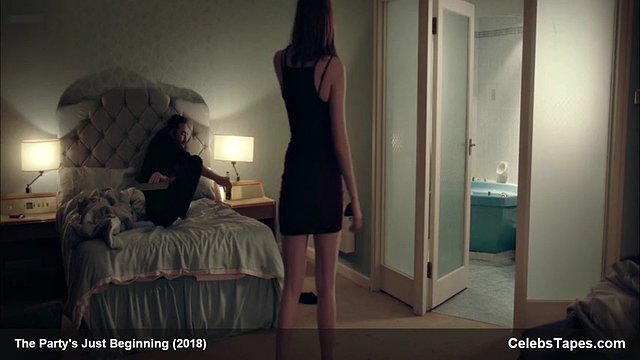 Karen Gillan wird auf Video gefickt