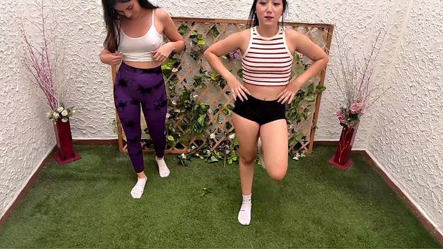 Eu sei que mais de um quer um show lesbo privado, então escreva para mim 😈😈