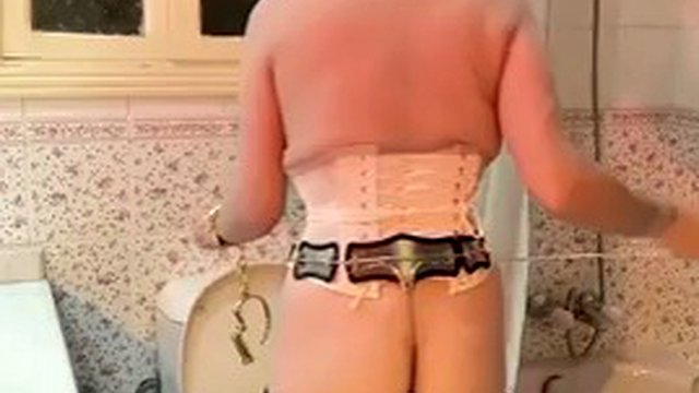 Slave Doll Aaruna Diary 5 (anální kolík pásu cudnosti otroctví baletní boty)