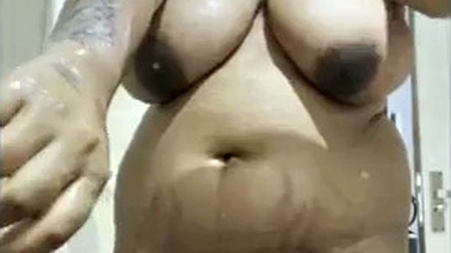 Osai Desi New Onlyfans Bath